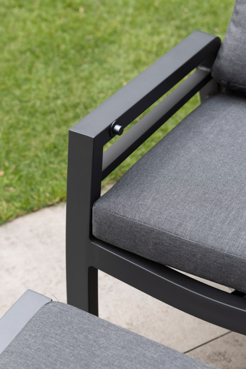 BL27015_BL27013_Relaxsessel_Merida_Alu_Textilene_inkl_Kissen_anthr_Hocker_Sevilla_Textilene _3_ (1)